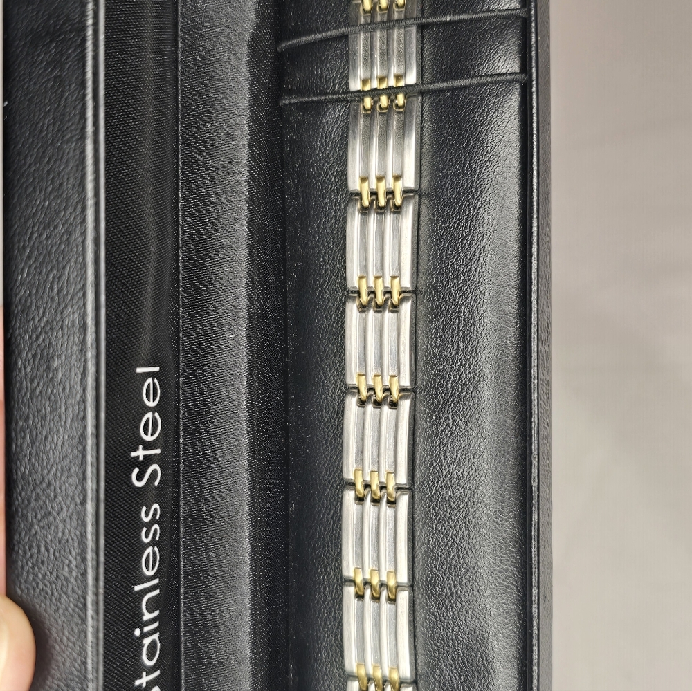 Mens Stainless Steel Linked Bracelet Jewelry comes with box. silver and gold. - Picture 2 of 5